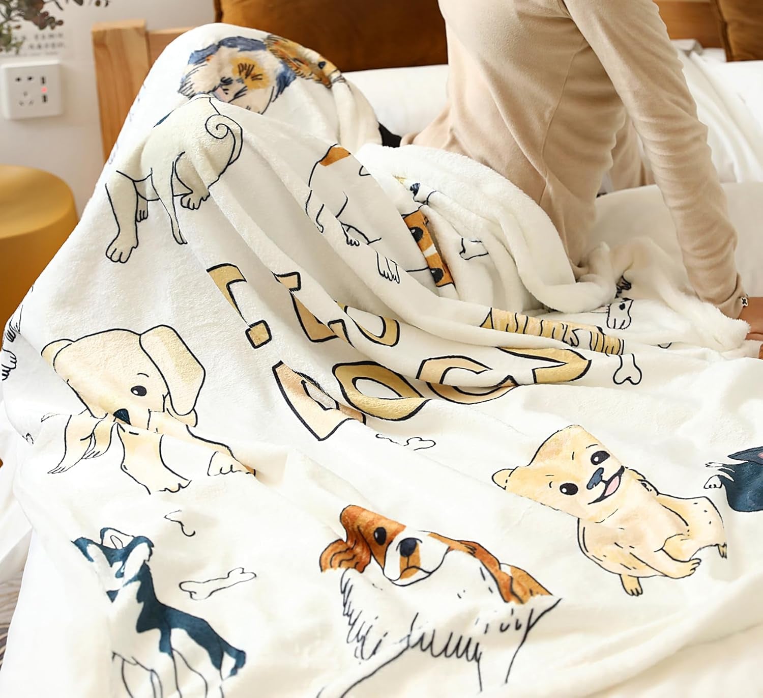 Dog Pattern Blanket Puppy Throw for Kids and Adults Women Super Soft Dogs Lover Blankets with Dogs on It (Love Dogs, 48"X60")